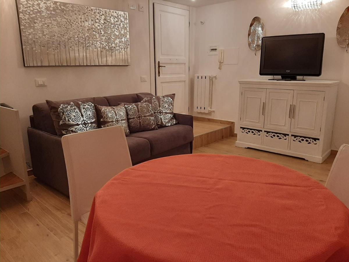 Navona House Apartment *